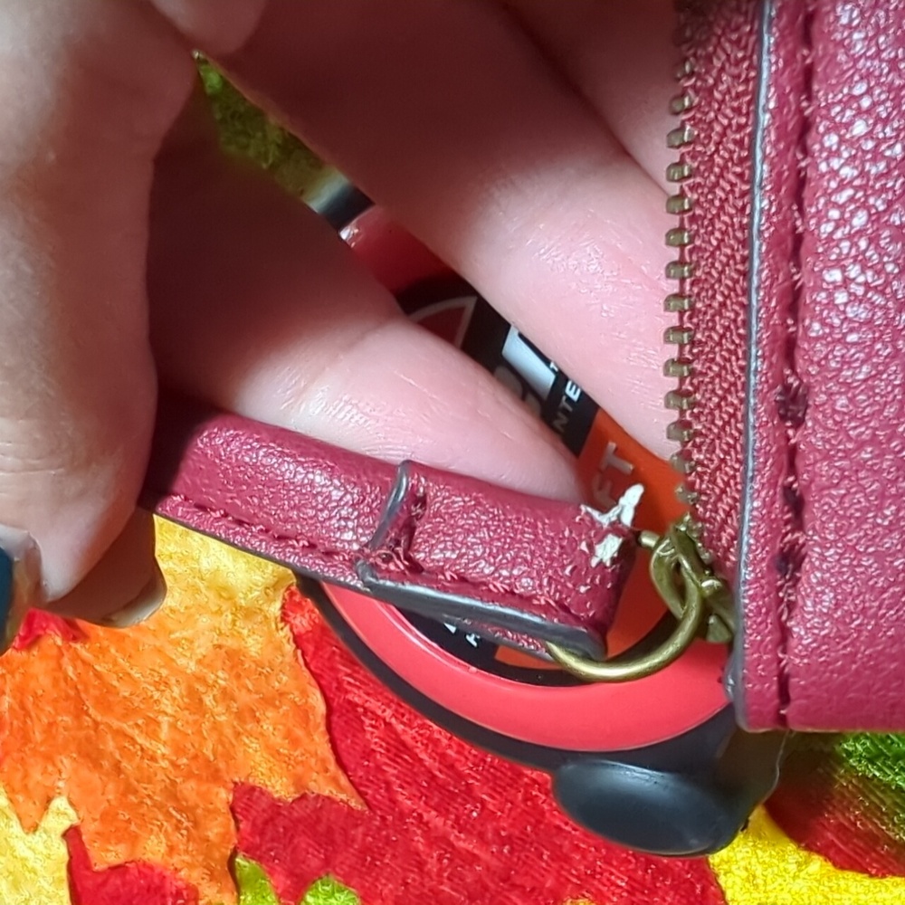 Frye & Co Burgundy Wristlet - Picture 4 of 12